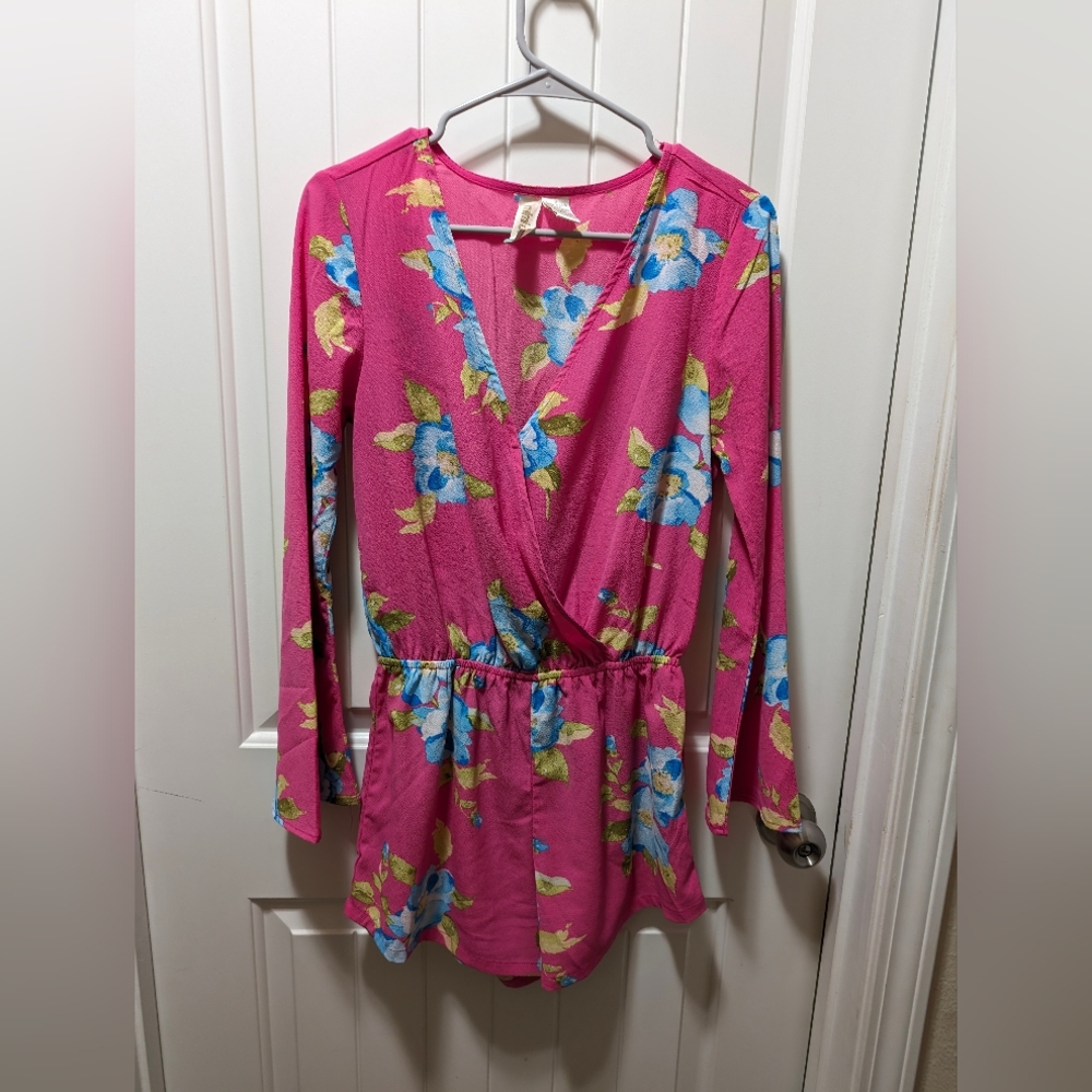 Women's Bright Pink Floral Romper Size Small By Mimi Chica
